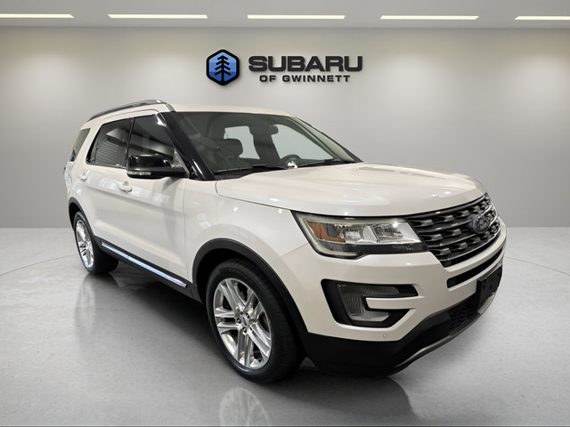 Used 2017 Ford Explorer XLT w/ Equipment Group 202A FWD image 7