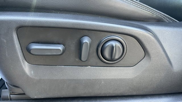 Used 2022 Chevrolet Silverado 3500 High Country image 11