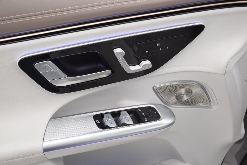 Certified 2023 Mercedes-Benz EQE 350+ SUV image 22