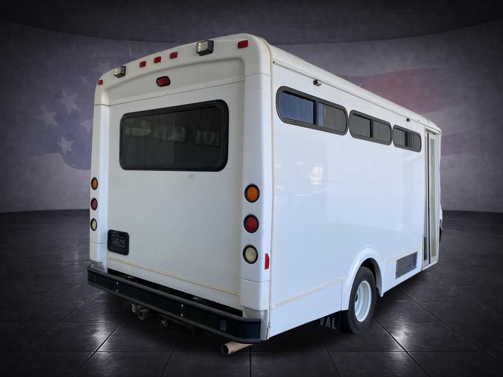 Used 2012 Ford E-450 and Econoline 450 Super Duty w/ Shuttle Bus Prep Pkg image 5