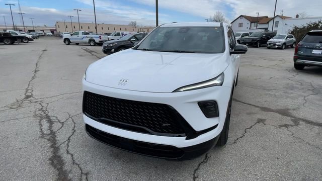 Used 2025 Buick Enclave Sport Touring image 5