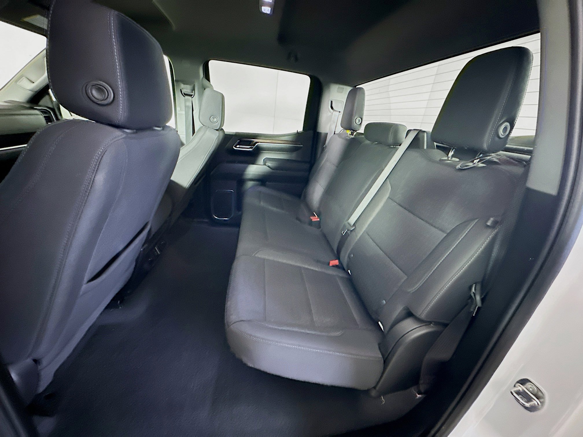 Used 2024 Chevrolet Silverado 1500 LT image 26