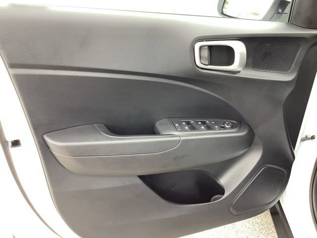Certified 2026 Hyundai Venue SEL FWD image 15