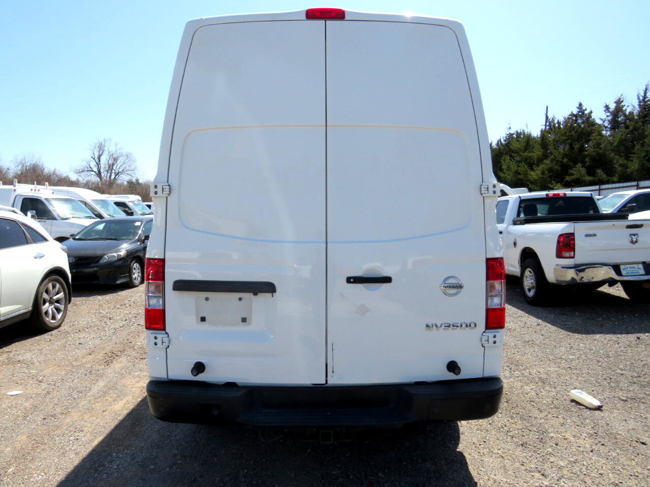 Used 2017 Nissan NV 3500 SV image 5