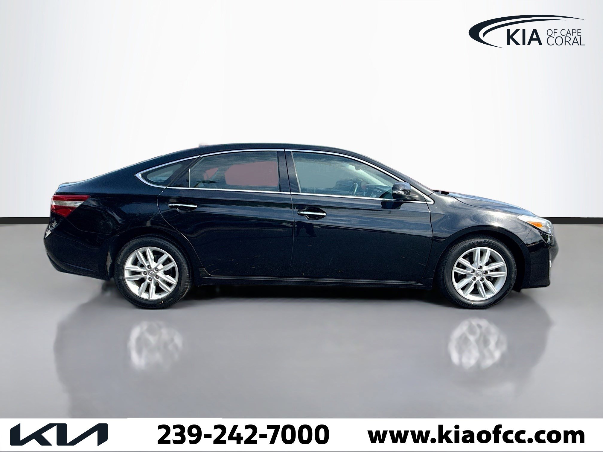 Used 2015 Toyota Avalon XLE Premium image 7