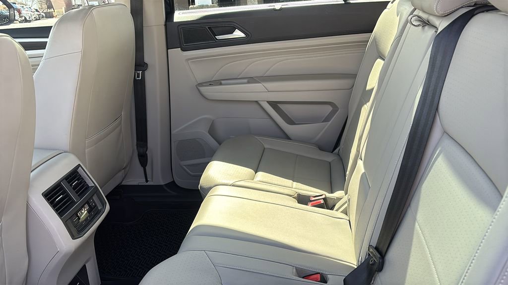 Used 2023 Volkswagen Atlas SE image 25