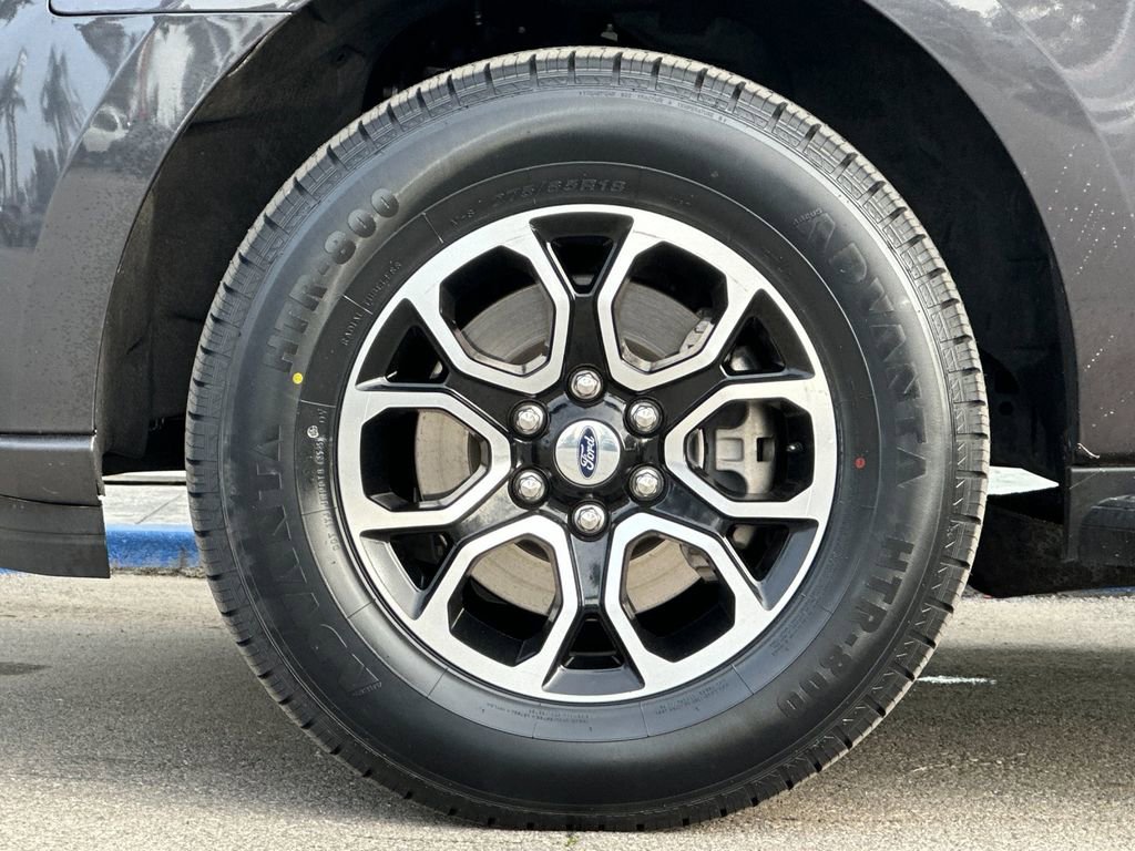 Used 2024 Ford Expedition Max XLT image 26