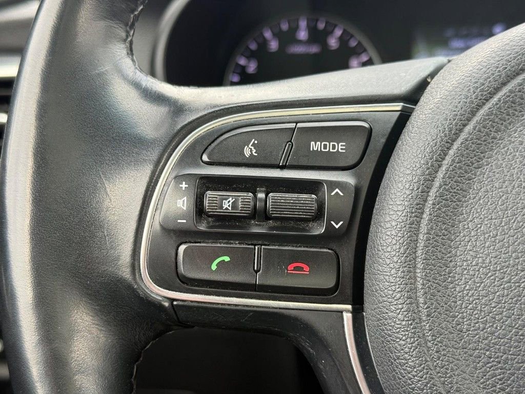 Used 2017 Kia Optima EX w/ Premium Package image 16