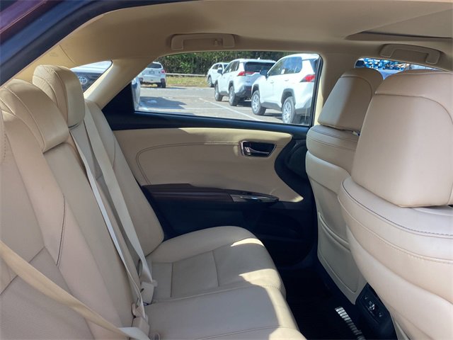 Used 2017 Toyota Avalon Limited image 13