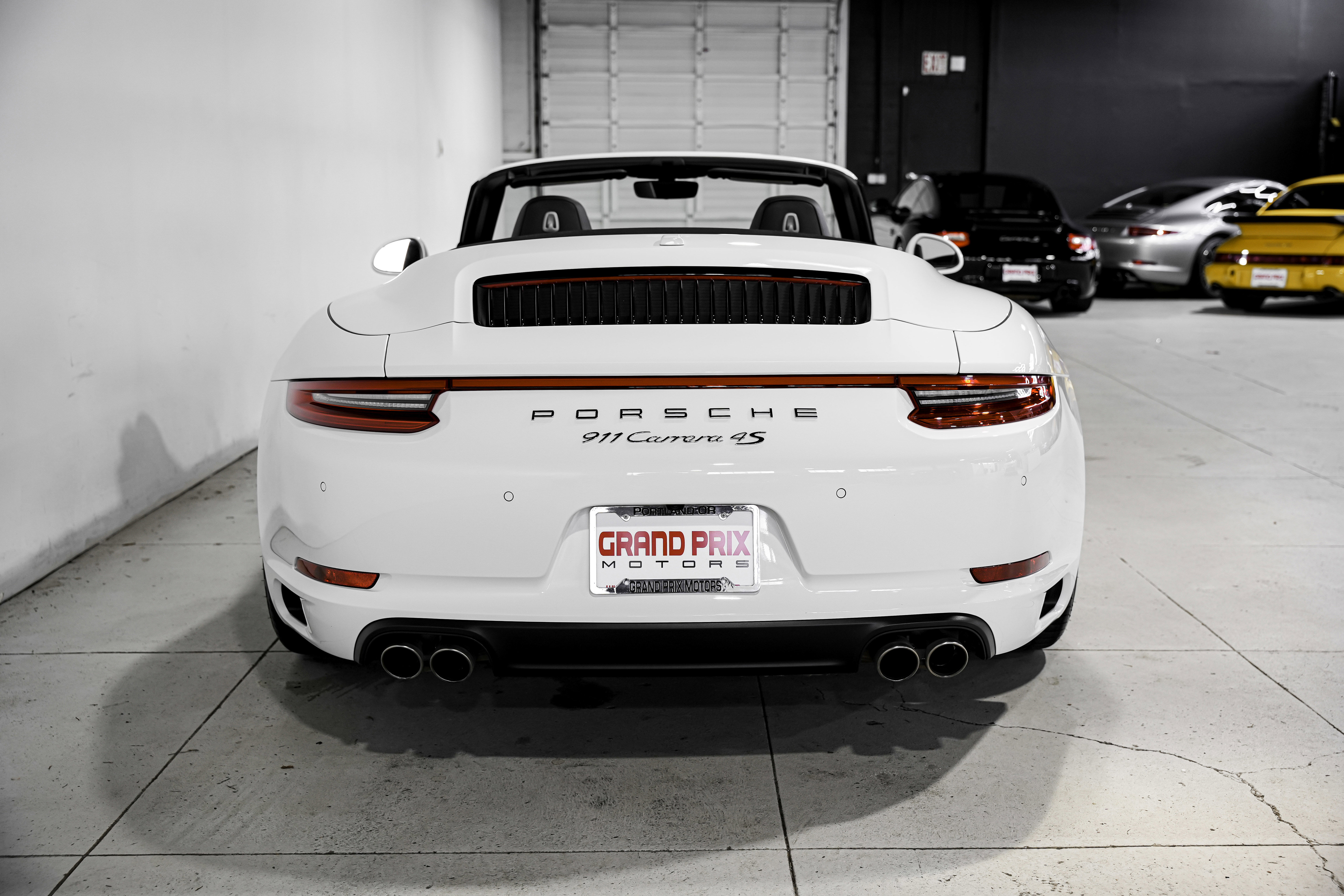 Used 2017 Porsche 911 Carrera 4S image 4
