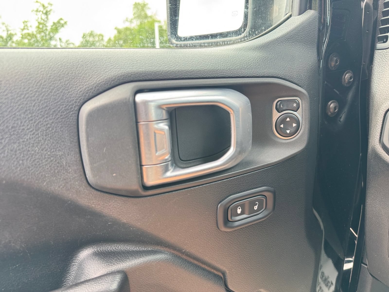 Used 2020 Jeep Wrangler Unlimited Sport S AWD/4WD image 21