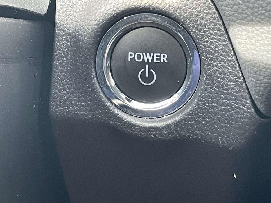 Used 2025 Toyota RAV4 XLE image 34