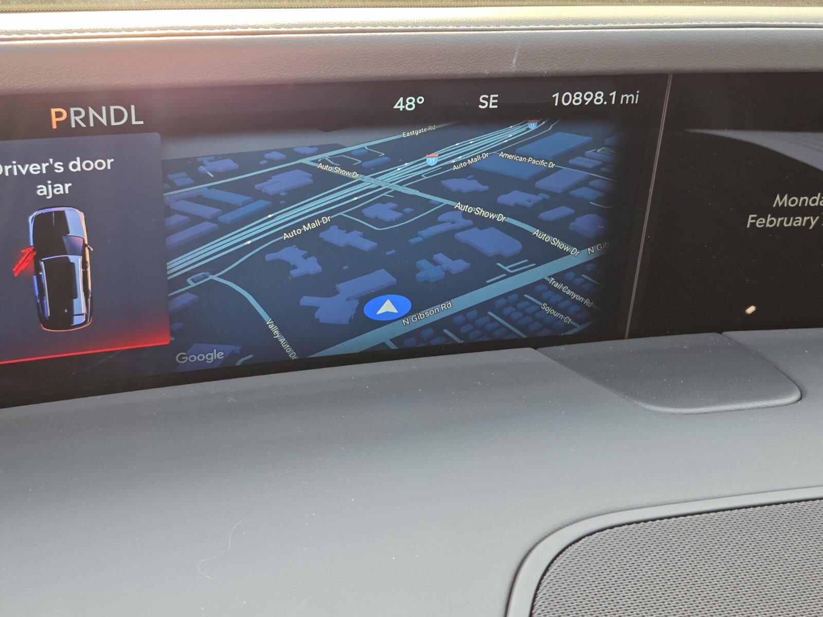 Used 2024 Lincoln Nautilus Premier w/ Jet Appearance Package image 20