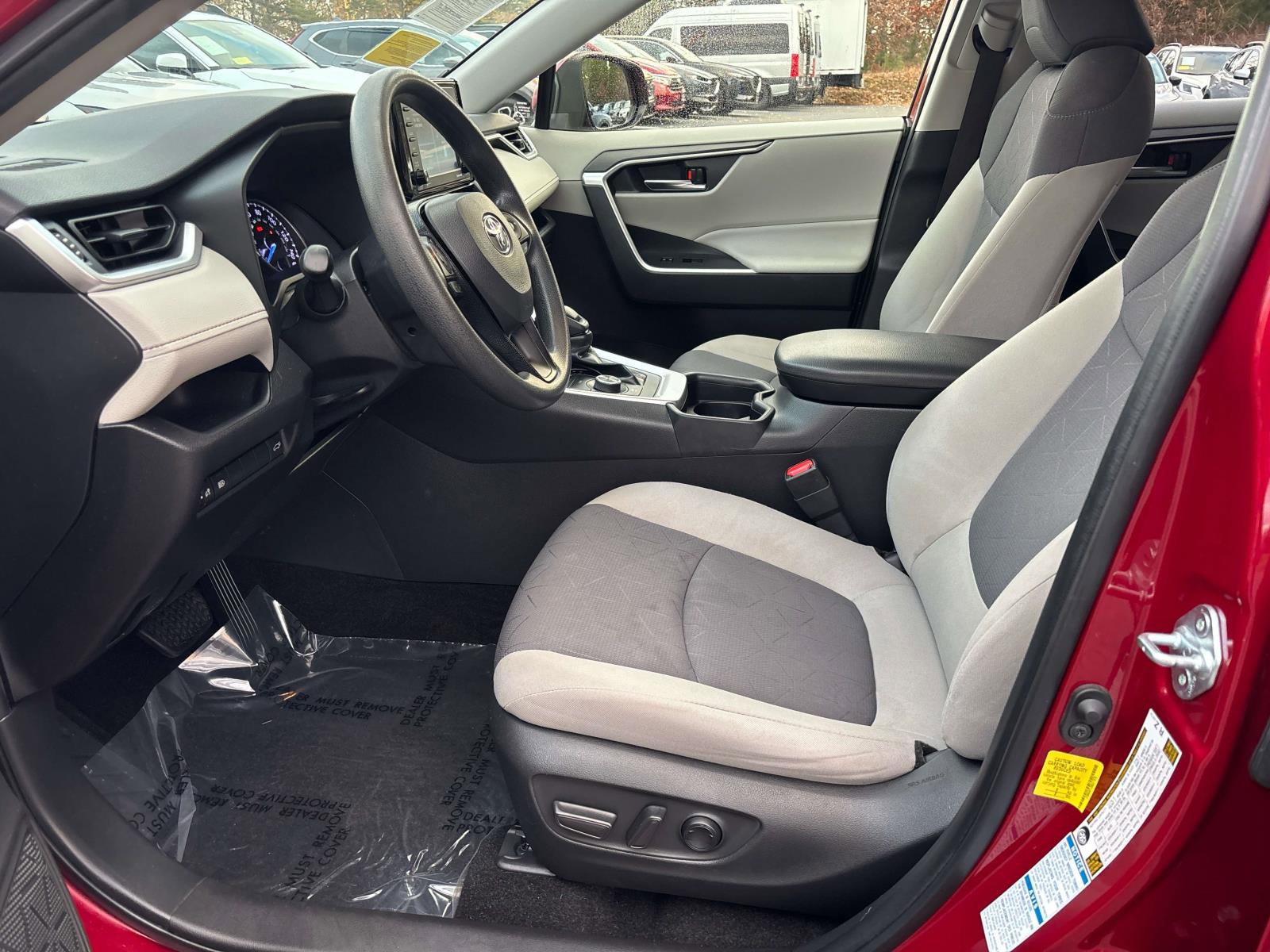 Used 2021 Toyota RAV4 XLE w/ Convenience Package image 21