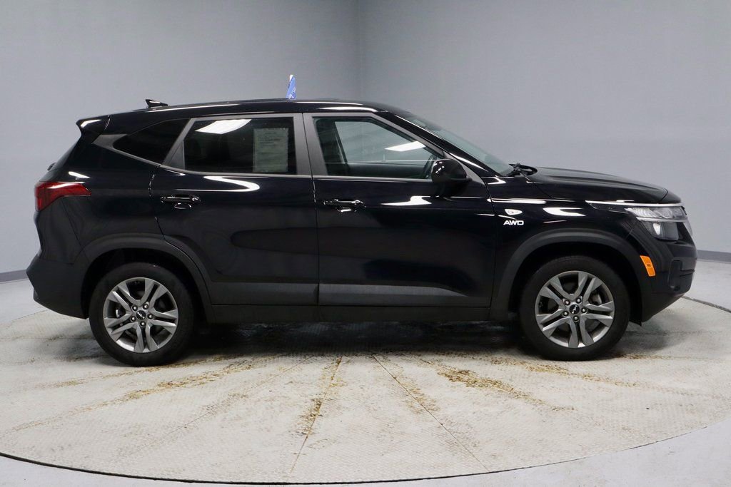 Used 2023 Kia Seltos LX image 5