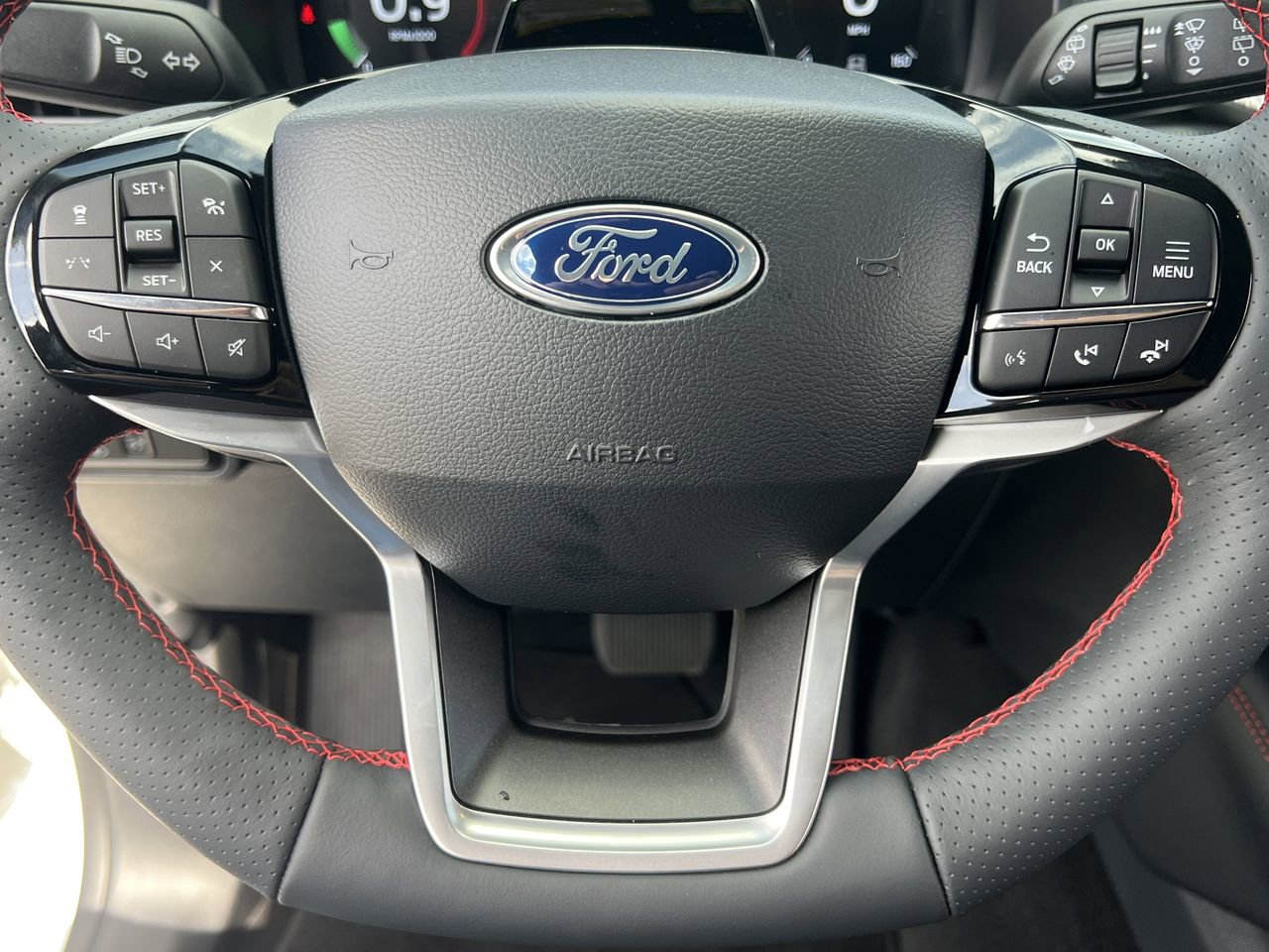 New 2026 Ford Explorer ST-Line w/ ST-Line Street Pack image 10