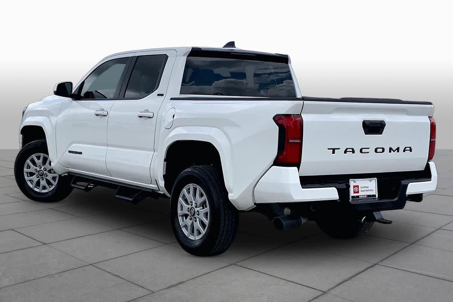 Used 2026 Toyota Tacoma SR5 RWD image 12