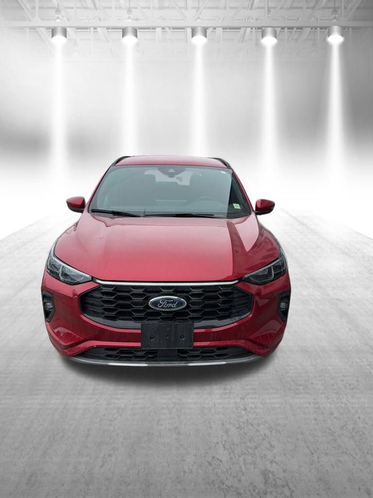 Used 2025 Ford Escape ST-Line Elite image 2