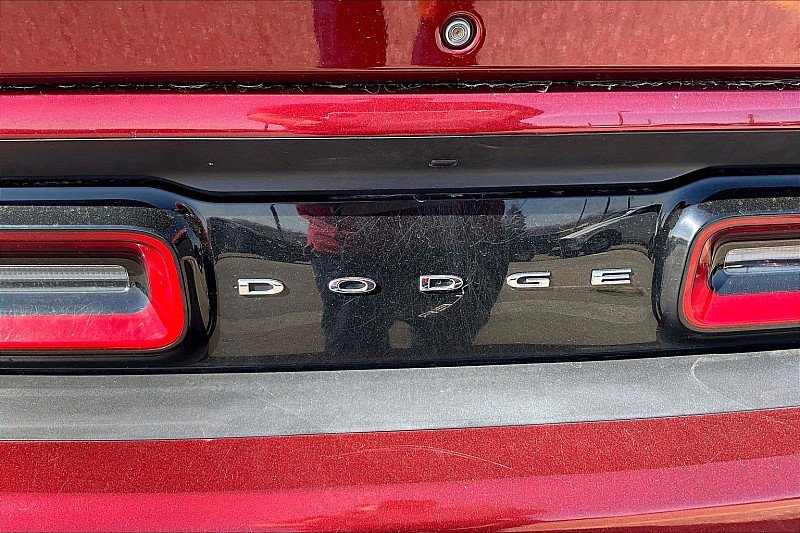 Used 2019 Dodge Challenger SXT image 22