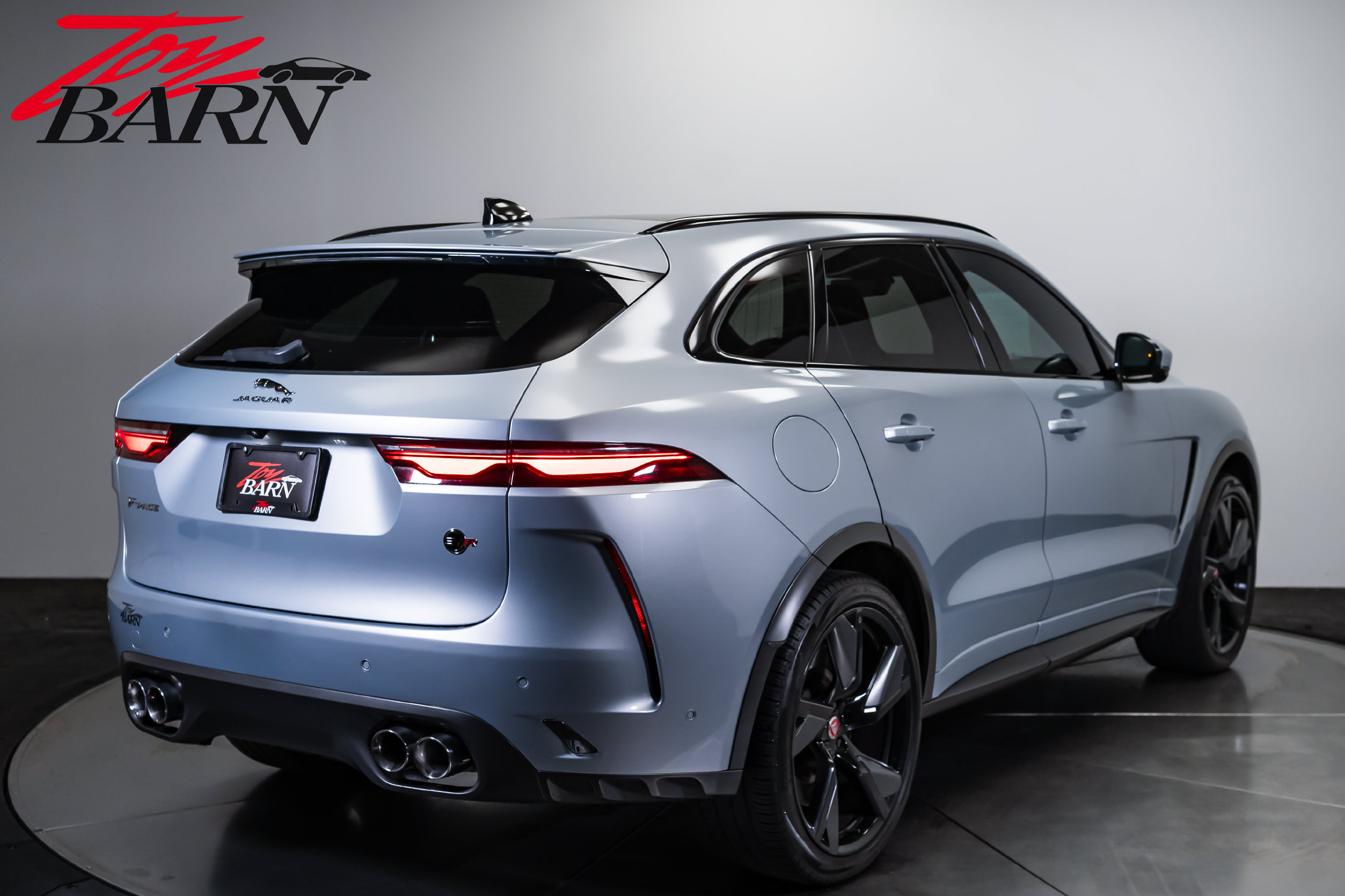 Used 2021 Jaguar F-PACE SVR AWD/4WD image 5