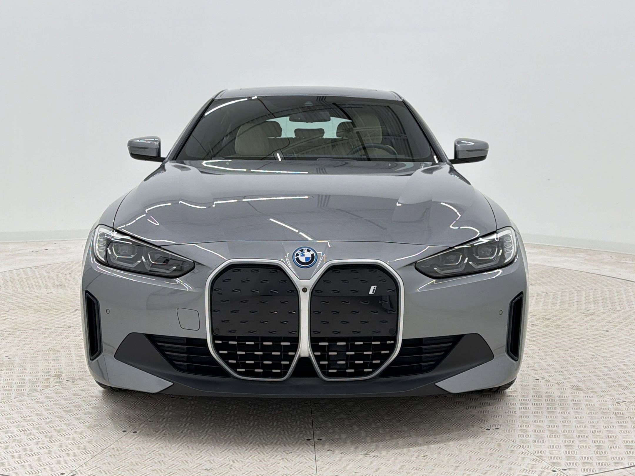 Certified 2023 BMW i4 eDrive35 w/ Premium Package image 6