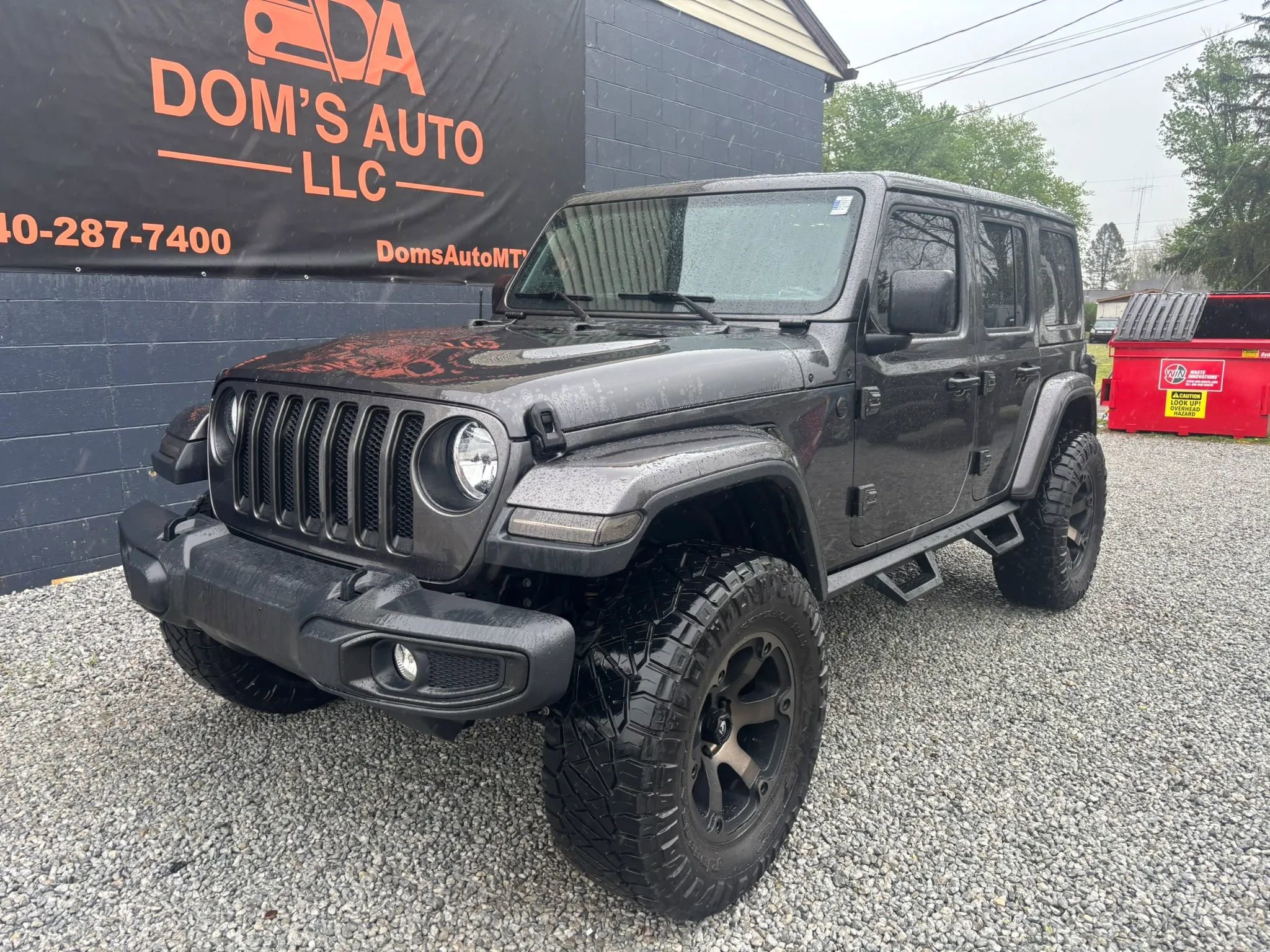 Used 2019 Jeep Wrangler Unlimited Sahara AWD/4WD image 11