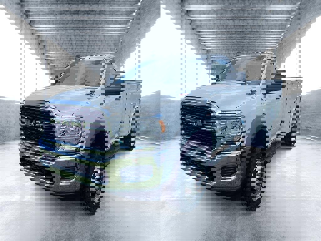 New 2023 RAM 4500 SLT w/ Quick Order Package 2YG SLT
