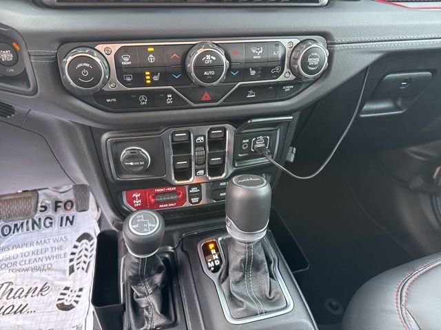 Used 2024 Jeep Gladiator Rubicon w/ Convenience Group image 16