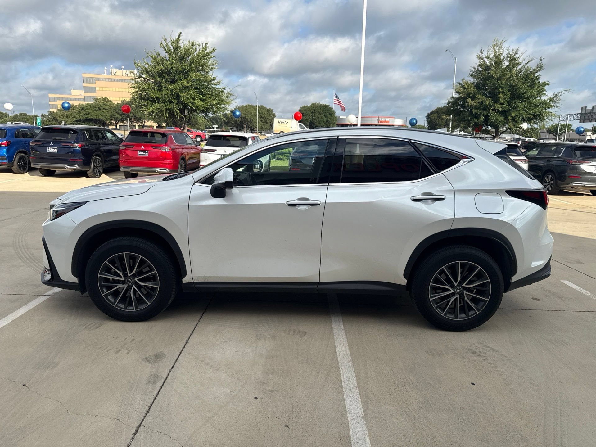 Used 2025 Lexus NX 350 AWD w/ Accessory Package (2T) image 3