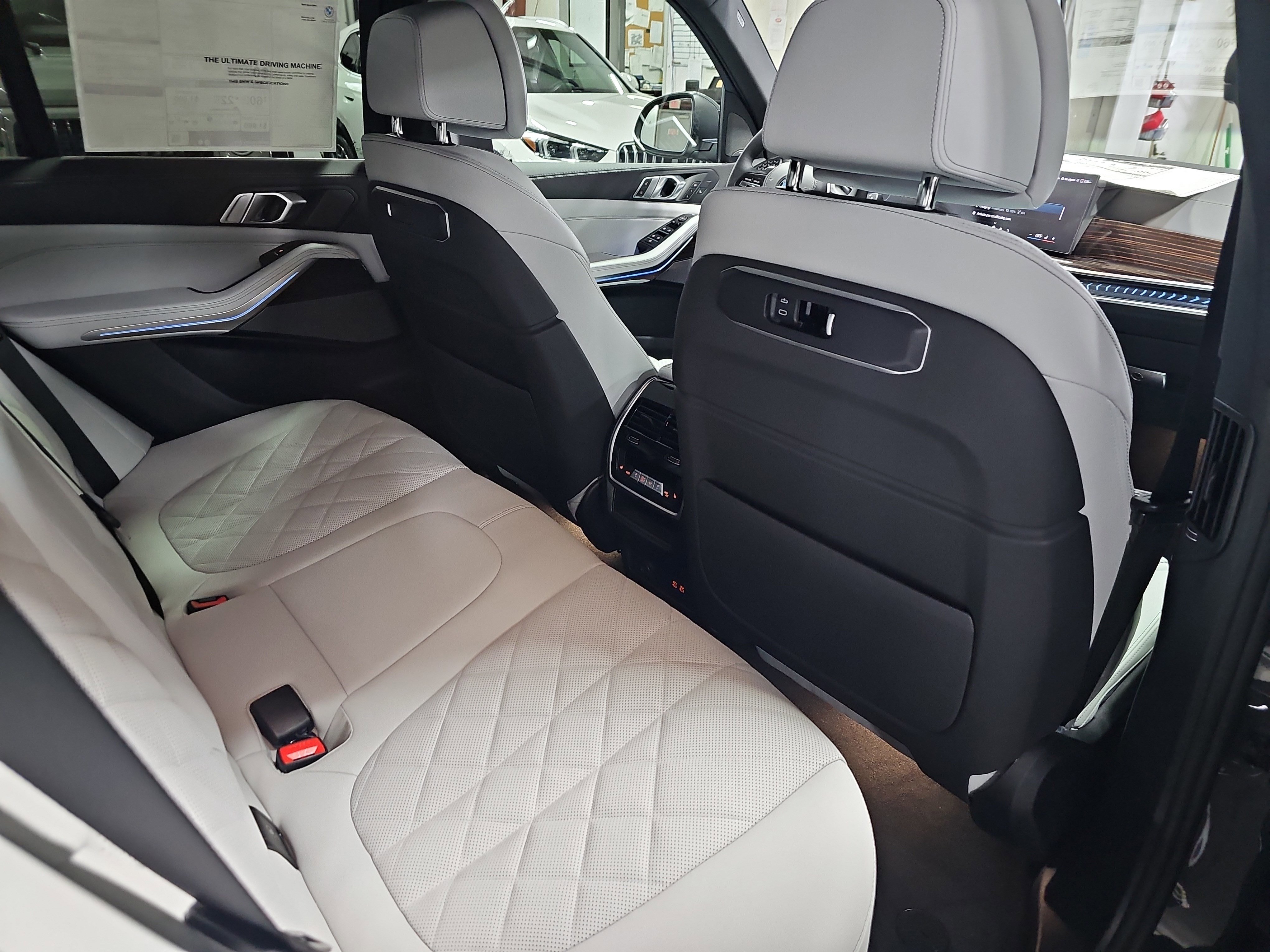 New 2026 BMW X5 xDrive50e w/ Climate Comfort Package image 11