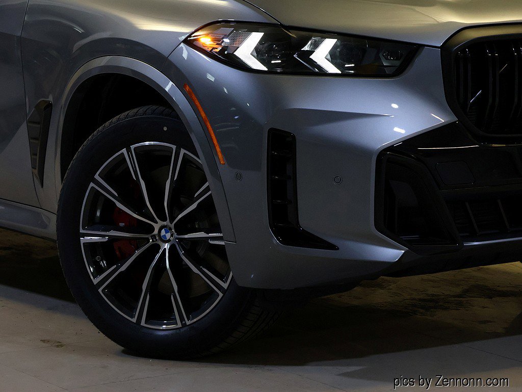 New 2026 BMW X5 M60i AWD/4WD image 3
