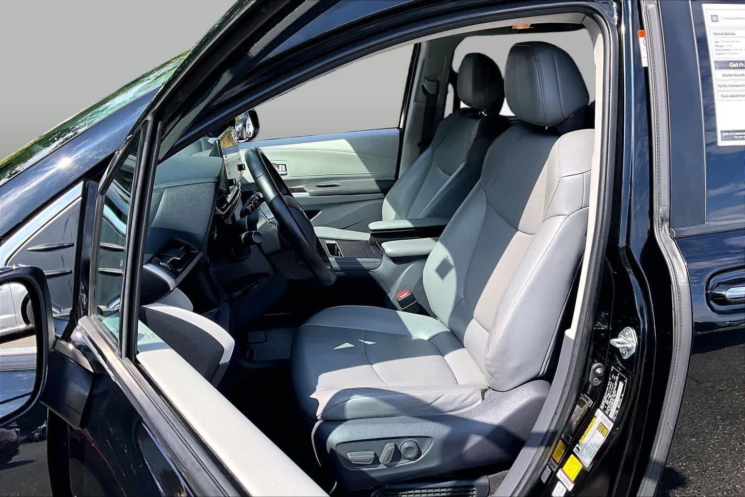 Used 2021 Toyota Sienna XLE FWD image 9