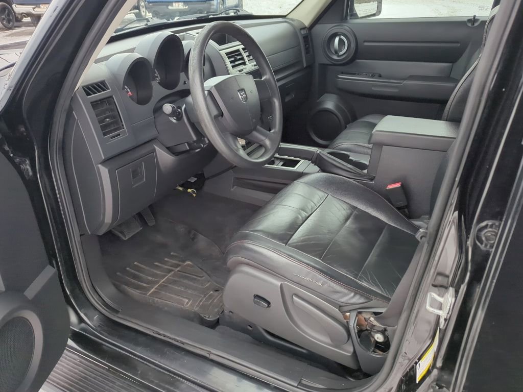 Used 2011 Dodge Nitro Heat image 32