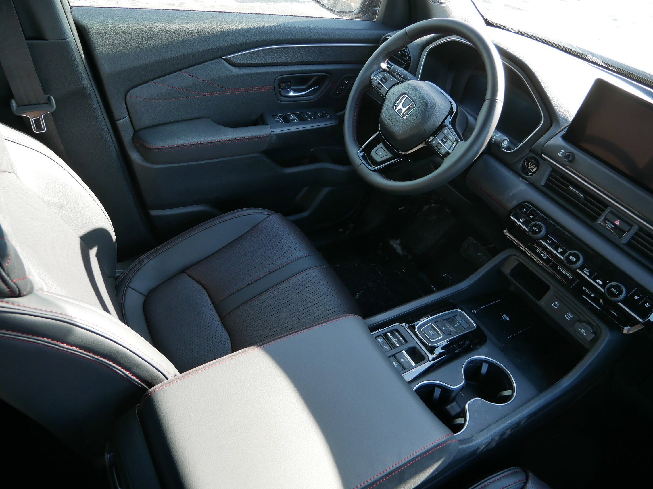 New 2026 Honda Pilot Black Edition image 9