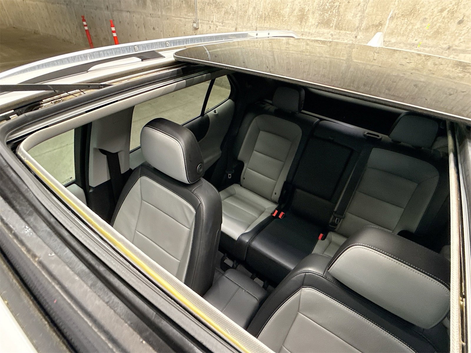 Used 2018 Chevrolet Equinox Premier image 23