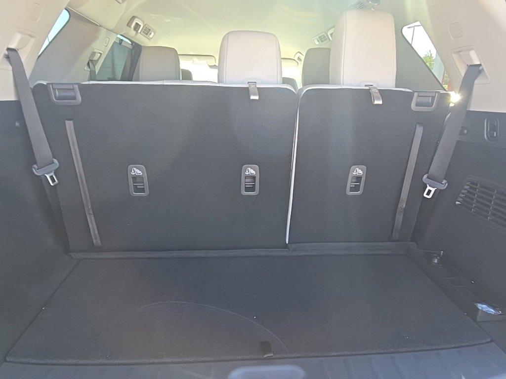 New 2025 Nissan Pathfinder SL w/ Black Appearance Package image 41