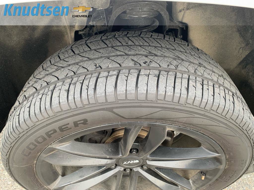 Used 2020 Chevrolet Suburban Premier image 19