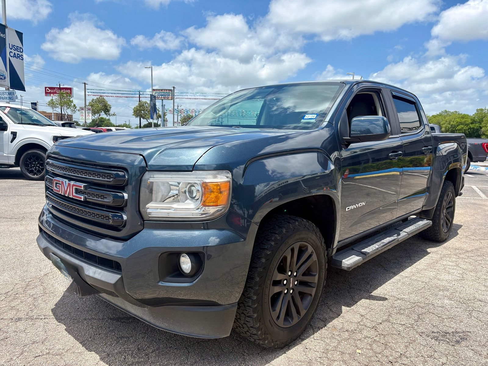 Used 2020 GMC Canyon SLE w/ Elevation Edition RWD image 9
