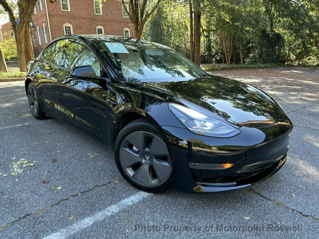 Used 2023 Tesla Model 3 Standard Range RWD image 2