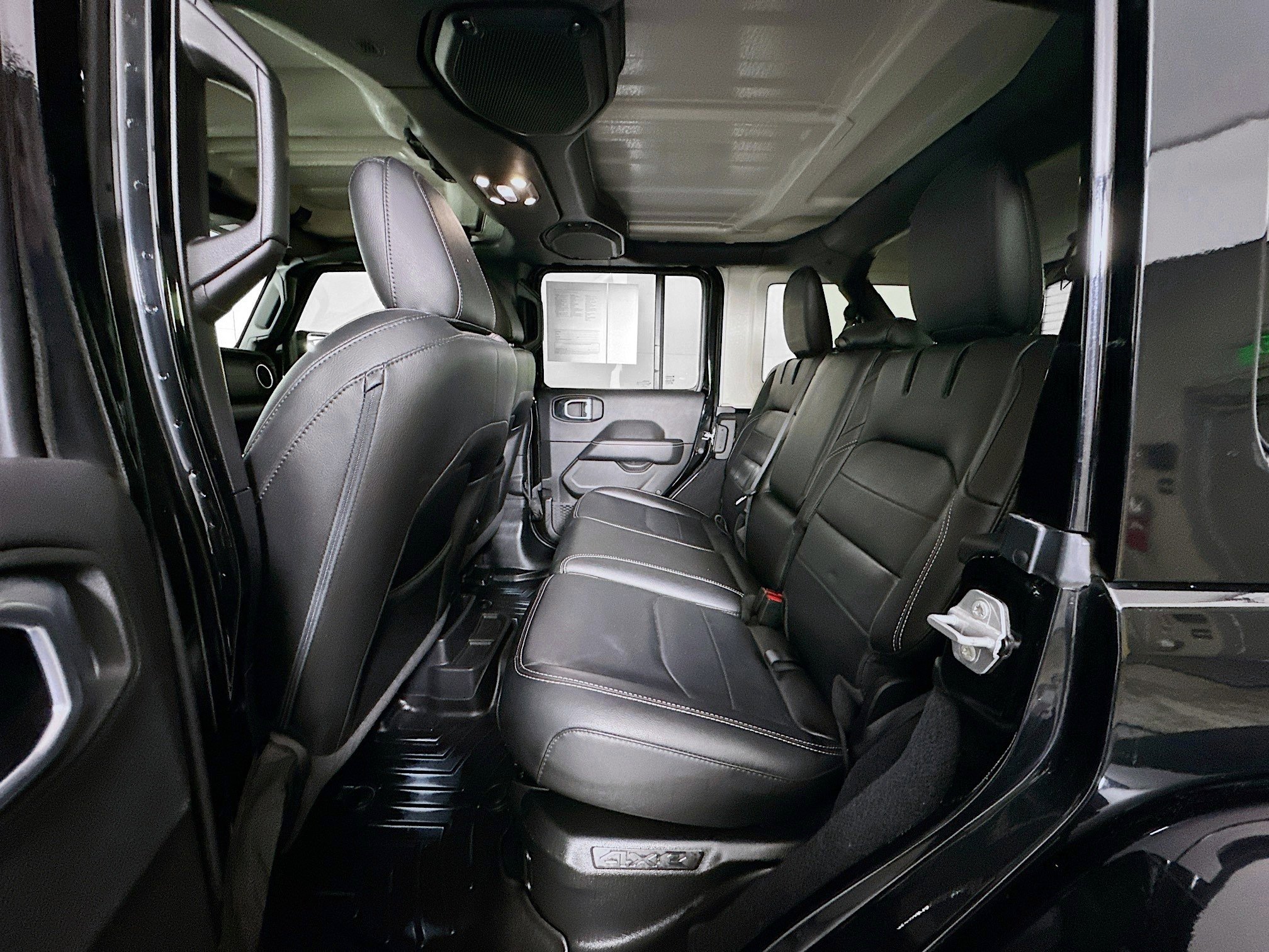 Used 2021 Jeep Wrangler Sahara w/ Cold Weather Group image 26