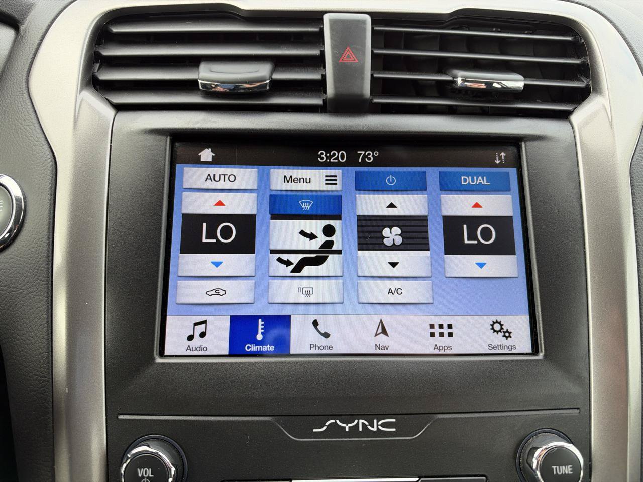 Used 2019 Ford Fusion SE FWD image 22