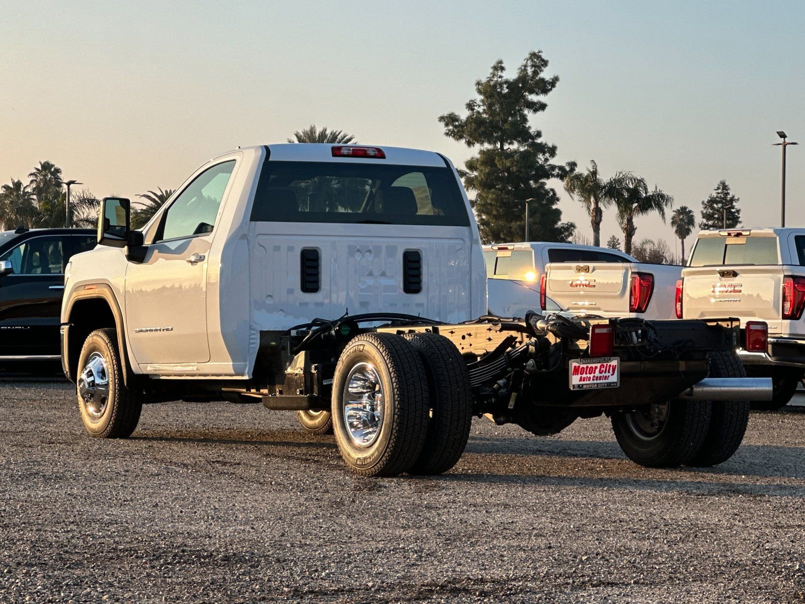 New 2026 GMC Sierra 3500 SLE w/ SLE Convenience Package RWD image 6