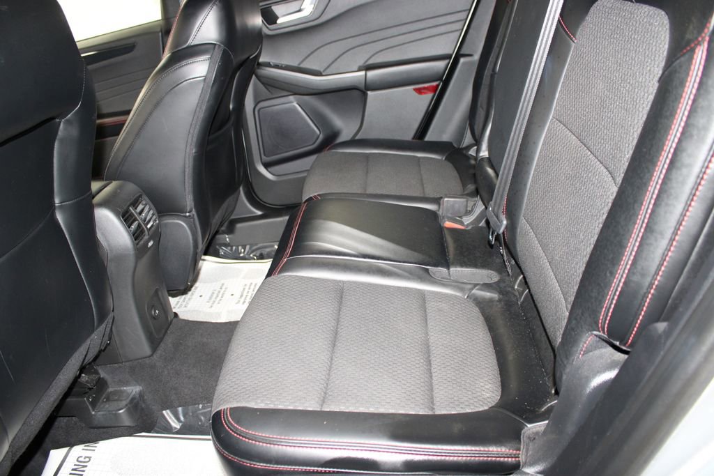 Used 2024 Ford Escape ST-Line image 24