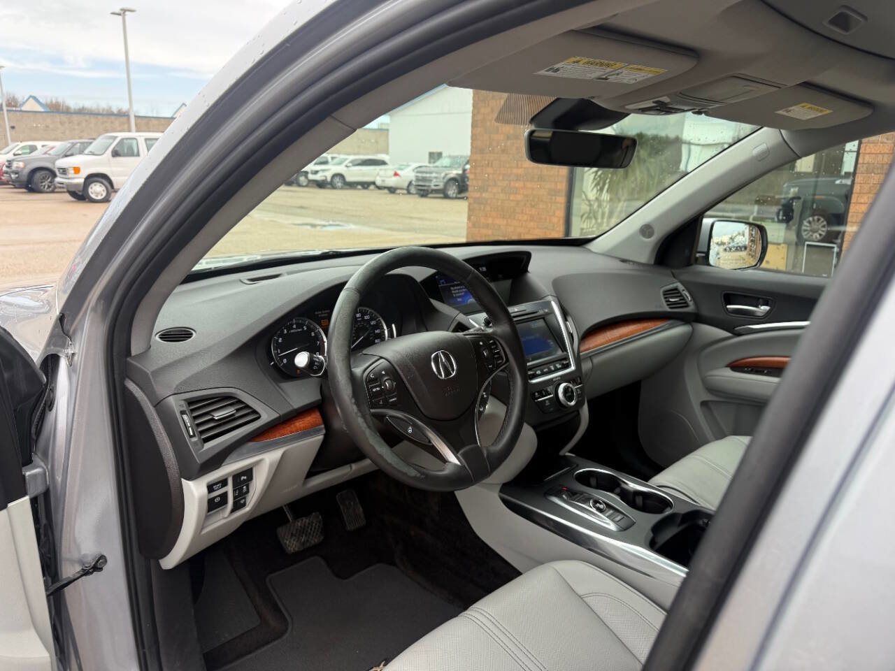 Used 2017 Acura MDX SH-AWD w/ Advance Package image 10