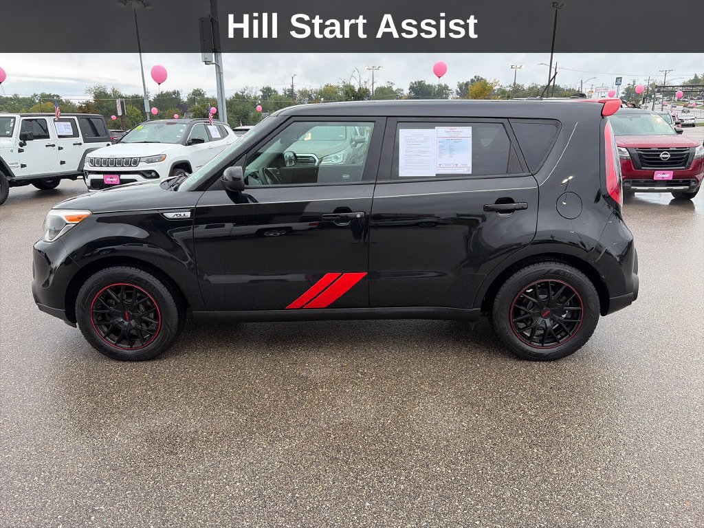 Used 2016 Kia Soul FWD image 2