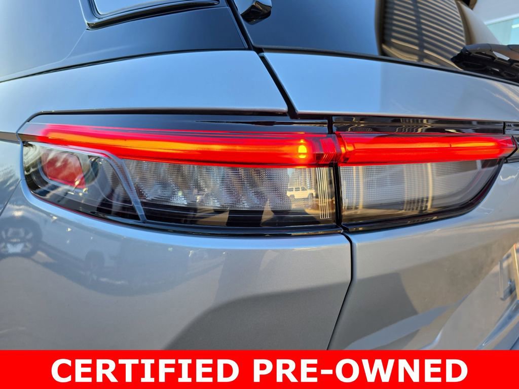 Used 2025 Jeep Grand Cherokee Limited w/ Black Appearance Package image 35