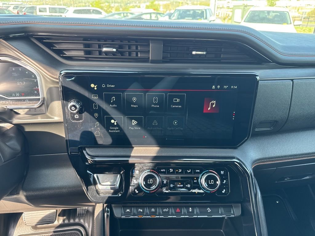 Used 2024 GMC Sierra 1500 AT4 w/ Technology Package AWD/4WD image 18