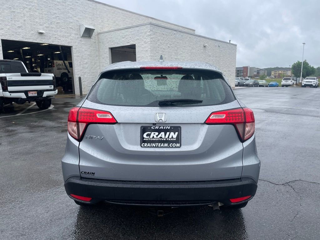 Used 2017 Honda HR-V LX image 6