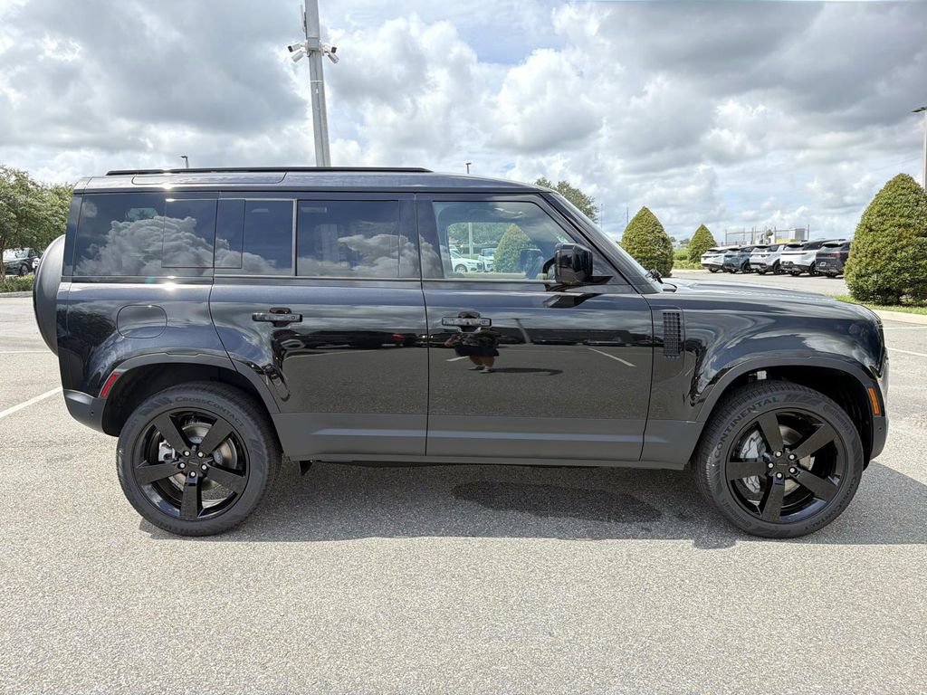 New 2026 Land Rover Defender 110 S AWD/4WD image 6