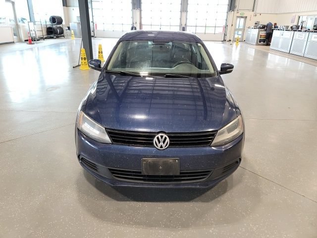 Used 2014 Volkswagen Jetta SE FWD video 2